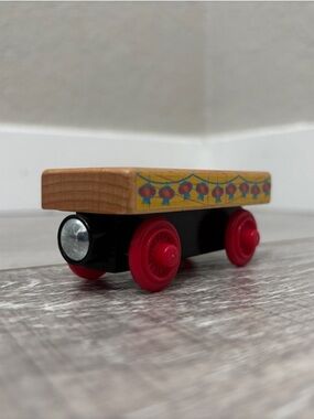 Wooden Dragon Cargo Car - Thomas & Friends